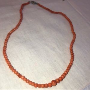Vintage graduated coral necklace